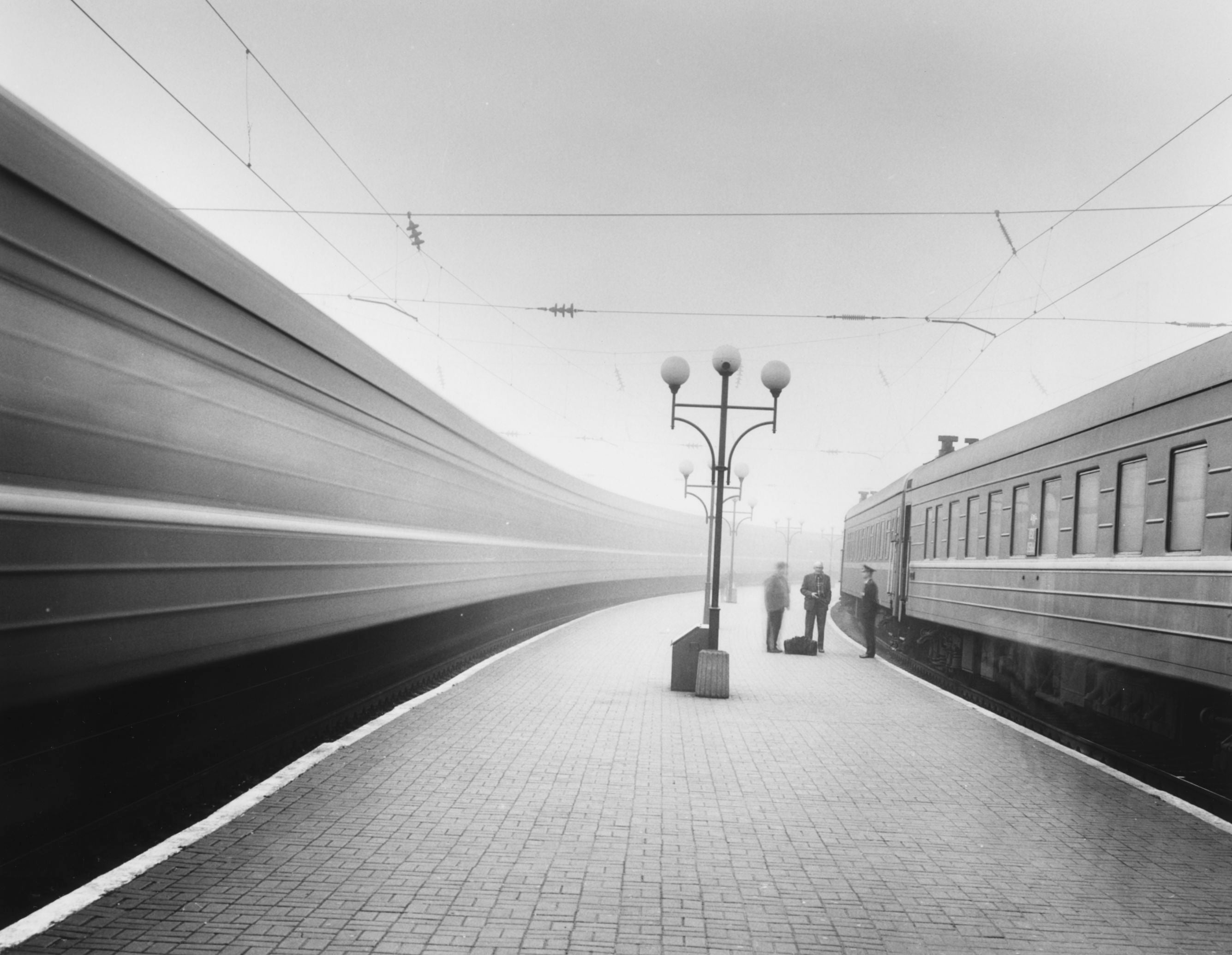 Moving Train, Ukrakine Shop Roman Loranc