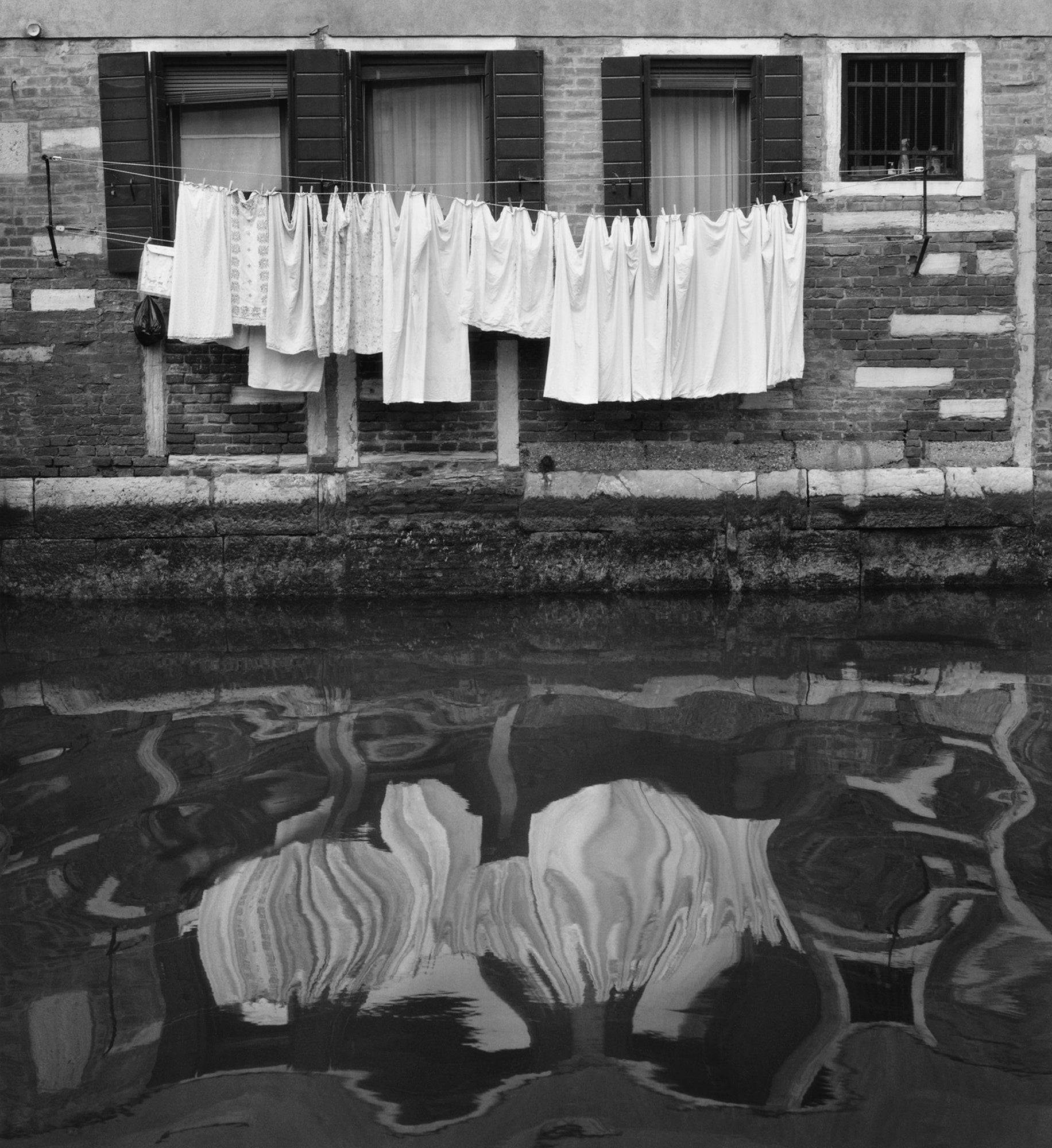 Sunday Laundry, Venice, Italy Shop_Represented_Artist Anne Larsen 