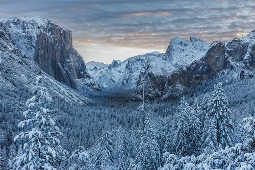 Winter Sunrise over Yosemite Valley, Yosemite National Park, California.